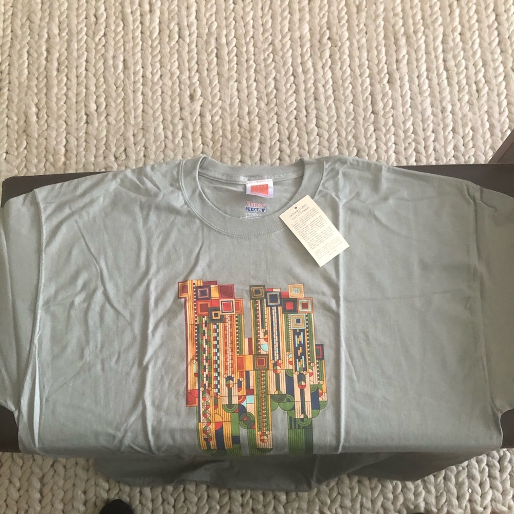 Men’s Frank Loyd Wright design 2XL  T-shirt. NEW